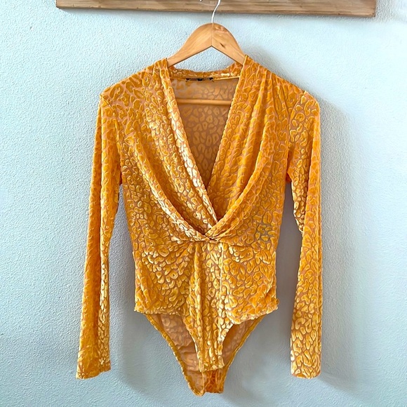 Gold leopard bodysuit - Picture 1 of 4
